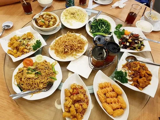 Perpaduan Rasa yang Konsisten, Suasana yang Nyaman, dan Pelayanan yang Baik, Ta Wan